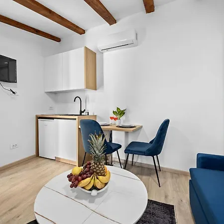 Capitolina - Center Apartment Pula